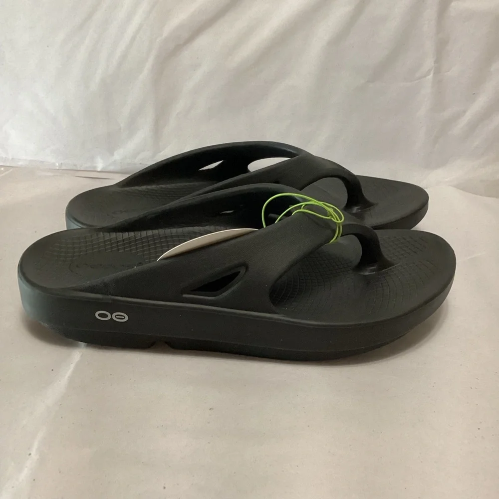 Oofos unisex original Black Flip Flop Sandals man’s size 7 women’s size 9 - Picture 4 of 9